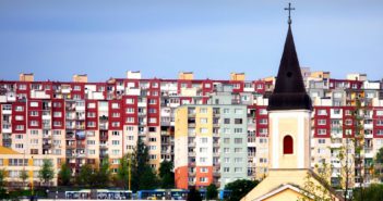 Výskum SAV: 54,4 % Slovákov nechce bývať vedľa muslimov