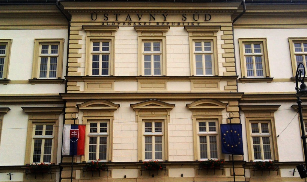 Islám na Slovensku nie je registrované náboženstvo. Vyplývajú z toho tieto dôsledky