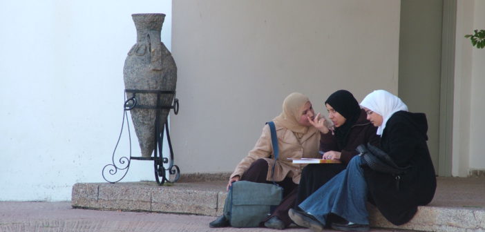 Americkí výskumníci ukázali, ako zákaz hidžábov v Európe zhoršil integráciu muslimiek