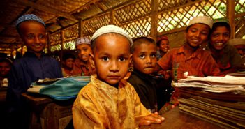 Muslimové žijí v Barmě od 9. století. Toto je jejich historie