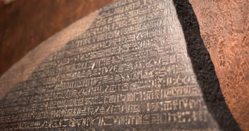 Arabský učenec rozlúštil staroegyptské hieroglyfy dosku 800 rokov pred západom