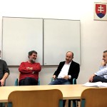 Muslim, kazateľ, vikár a teológ diskutovali v Banskej Bystrici o Bohu