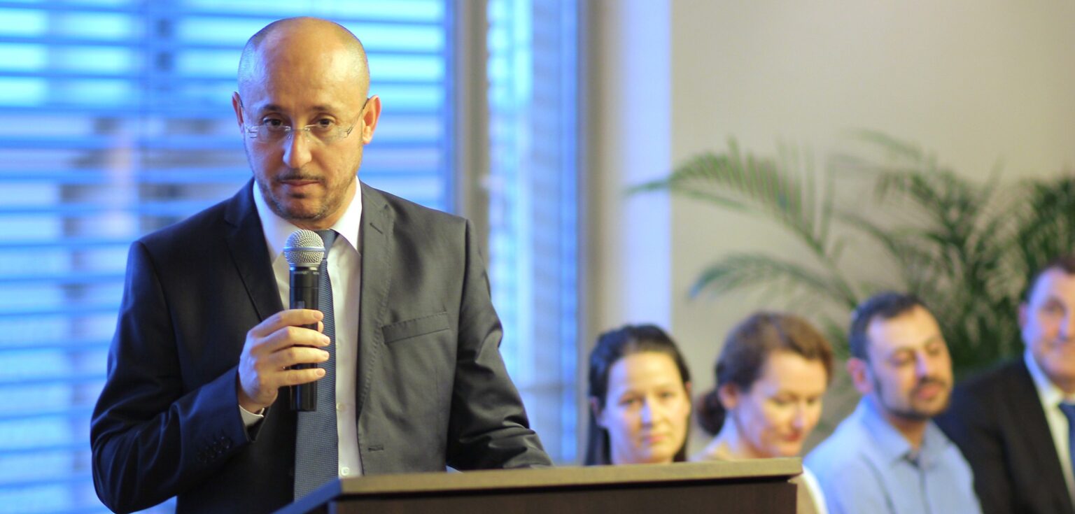 Fanúšikovia Kotlebu zdieľali príhovor predsedu Islamskej nadácie M. S. Hasnu. Vyhrážajú sa mu smrťou Fanúšikovia Kotlebu zdieľali príhovor predsedu Islamskej nadácie M. S. Hasnu. Vyhrážajú sa mu smrťou