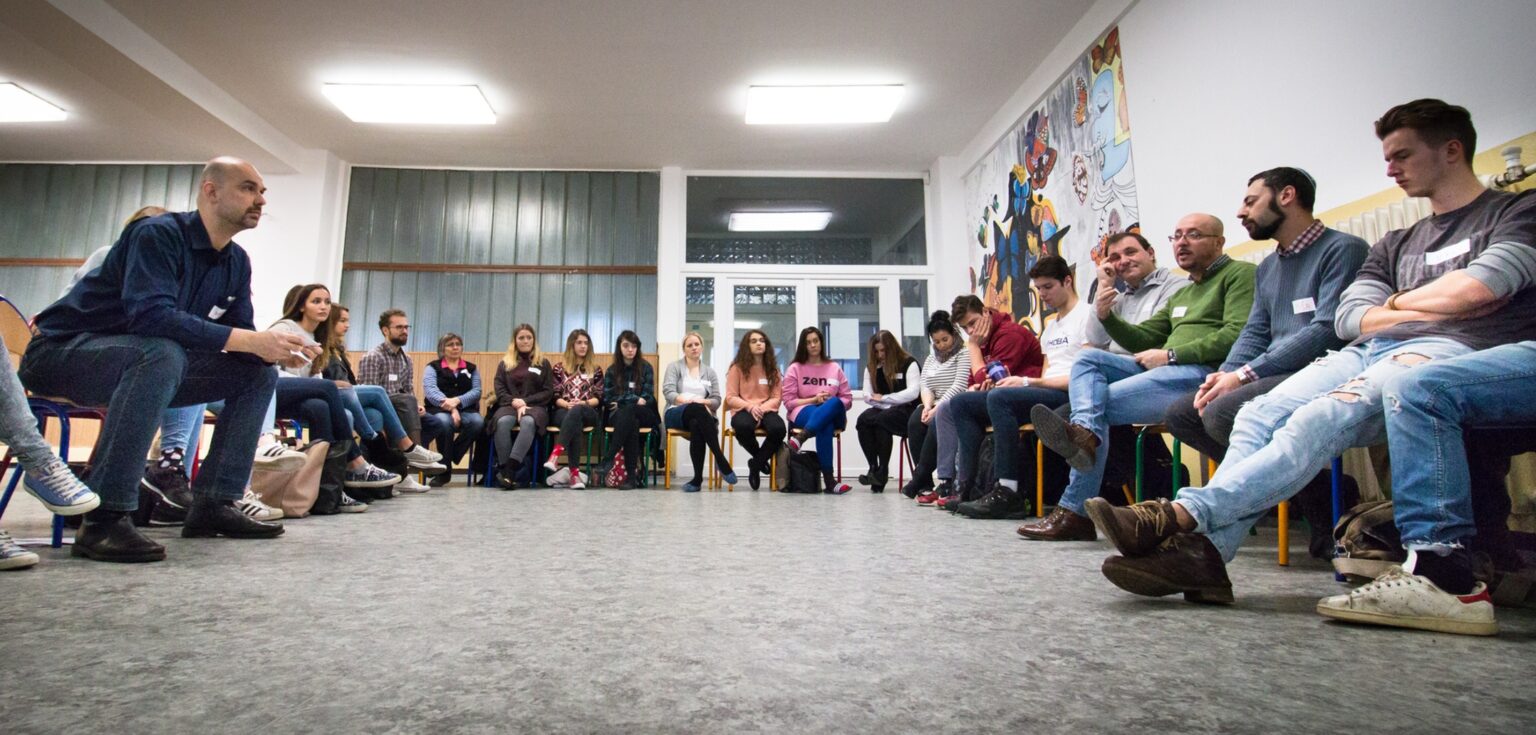 Rabín, kňaz a imám cestujú po slovenských školách a hovoria so žiakmi o tolerancii Rabín, kňaz a imám cestujú po slovenských školách a hovoria so žiakmi o tolerancii