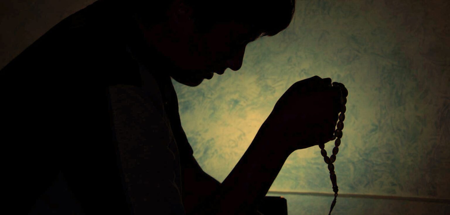 Chirurg prý nikdy neviděl, aby někdo způsobil staršímu muži tak příšerná zranění