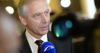 INS: Fígeľ nie je známy záujmom o náboženskú slobodu