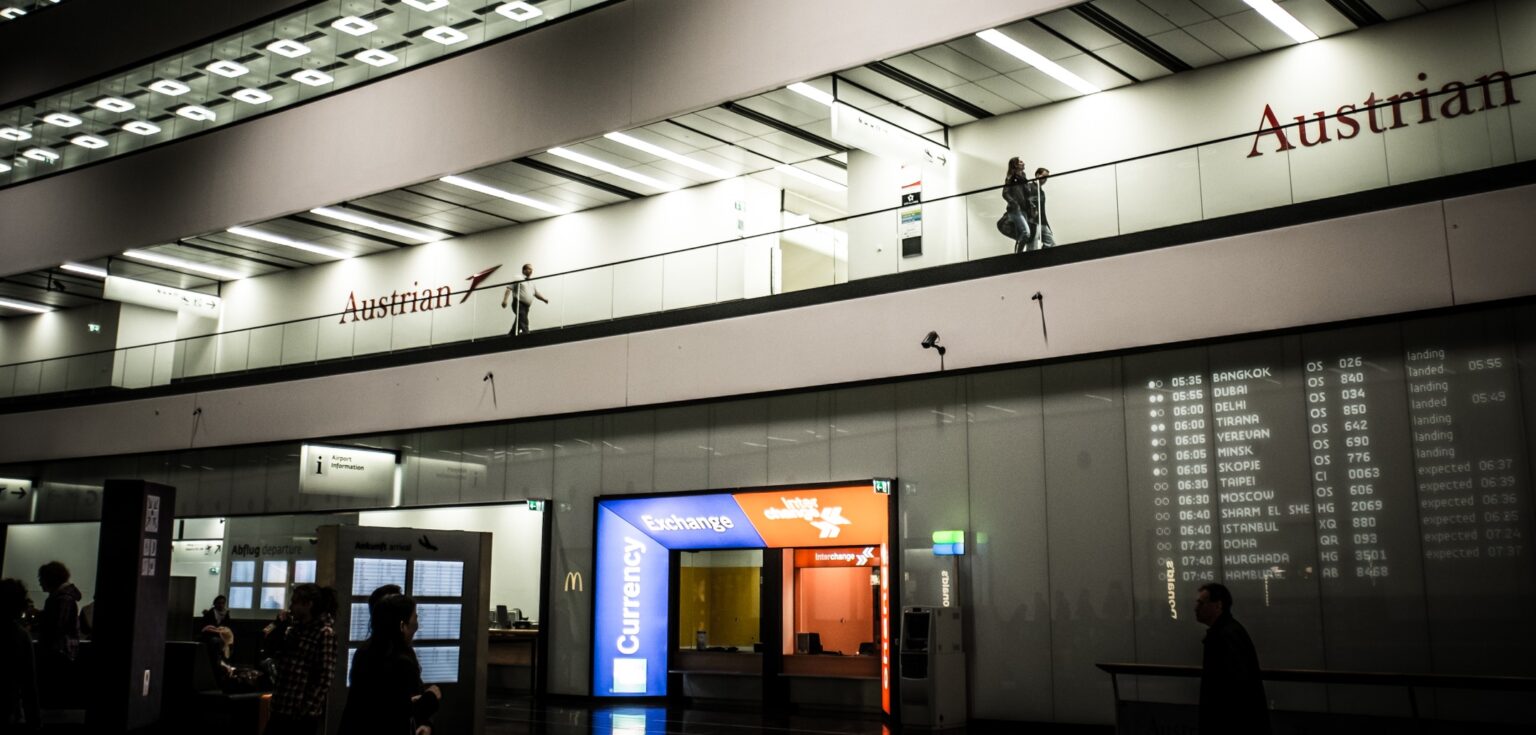 Reklama na vídeňském letišti: Dovolenou v Turecku pouze pomáháte Erdoǧanovi!